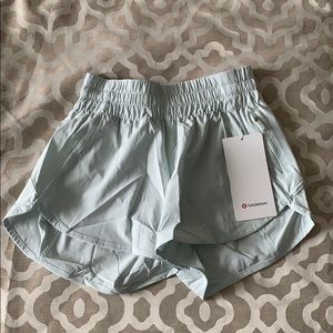 NWT Tracker LR Short 4”